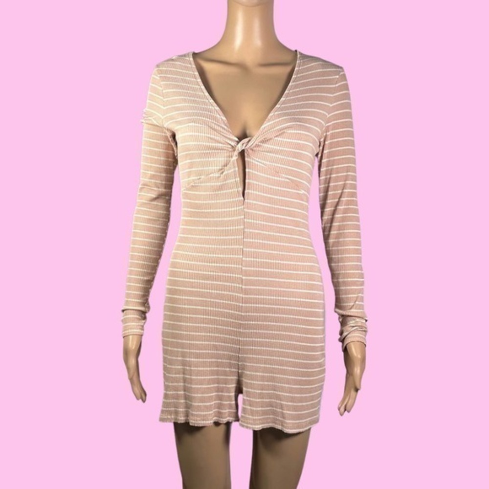 Charlotte Russe Neutral Colored Striped Knot Detail Romper Size Large - "Karaugh